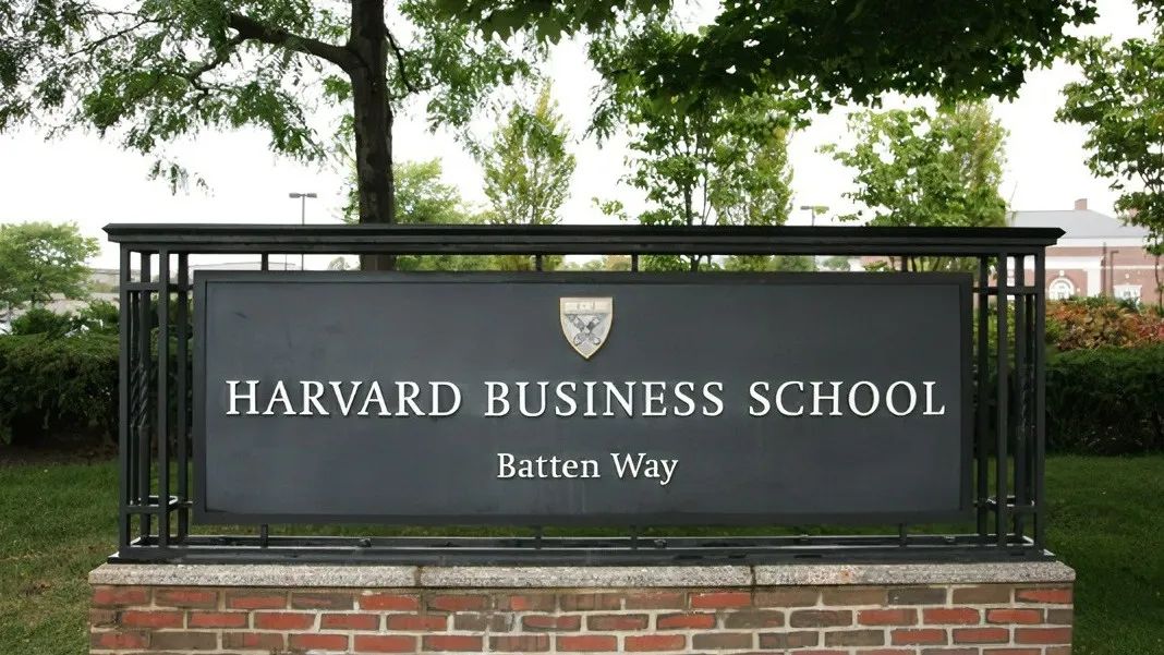 美国顶尖商学院录取偏好大揭秘!